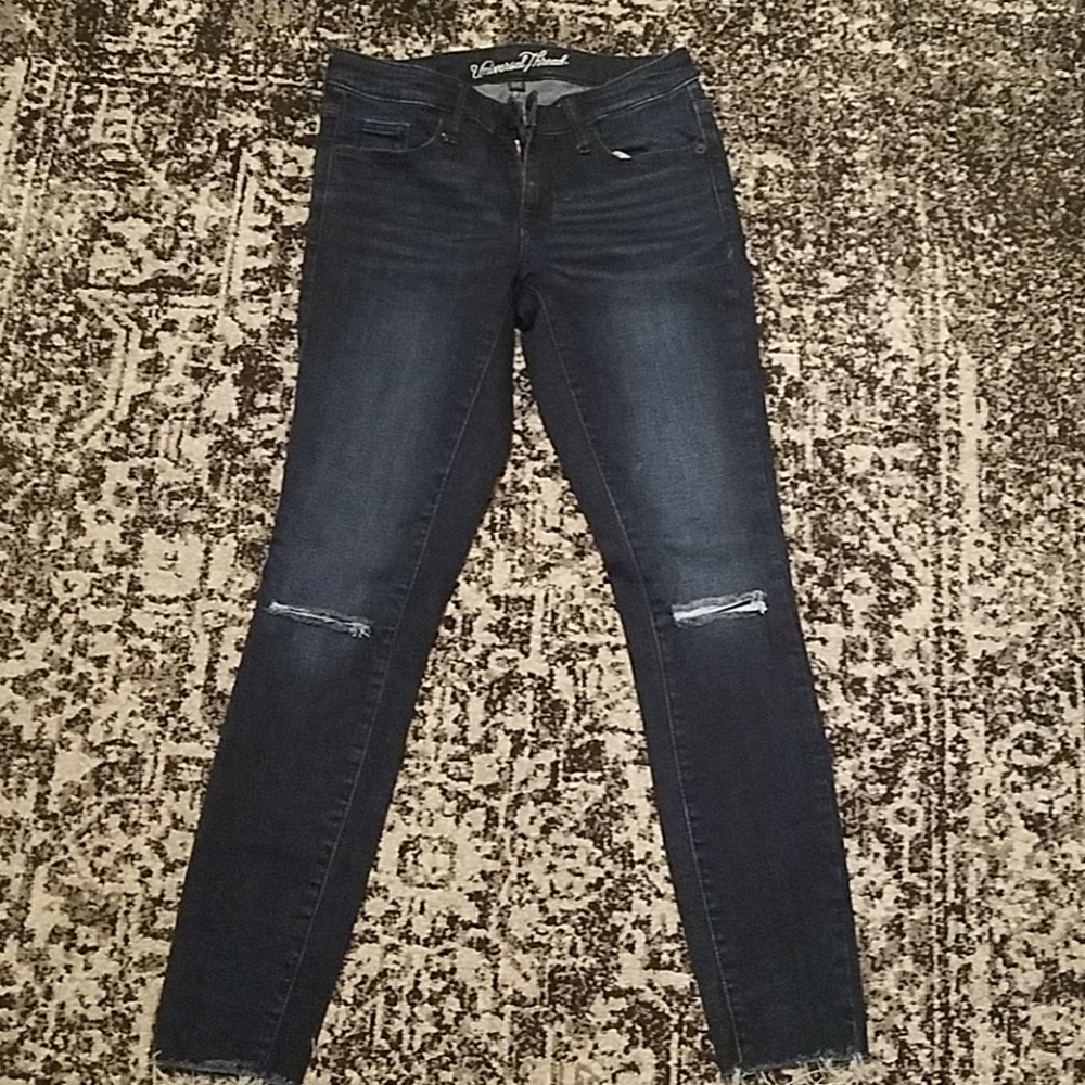 Universal thread blue jeans